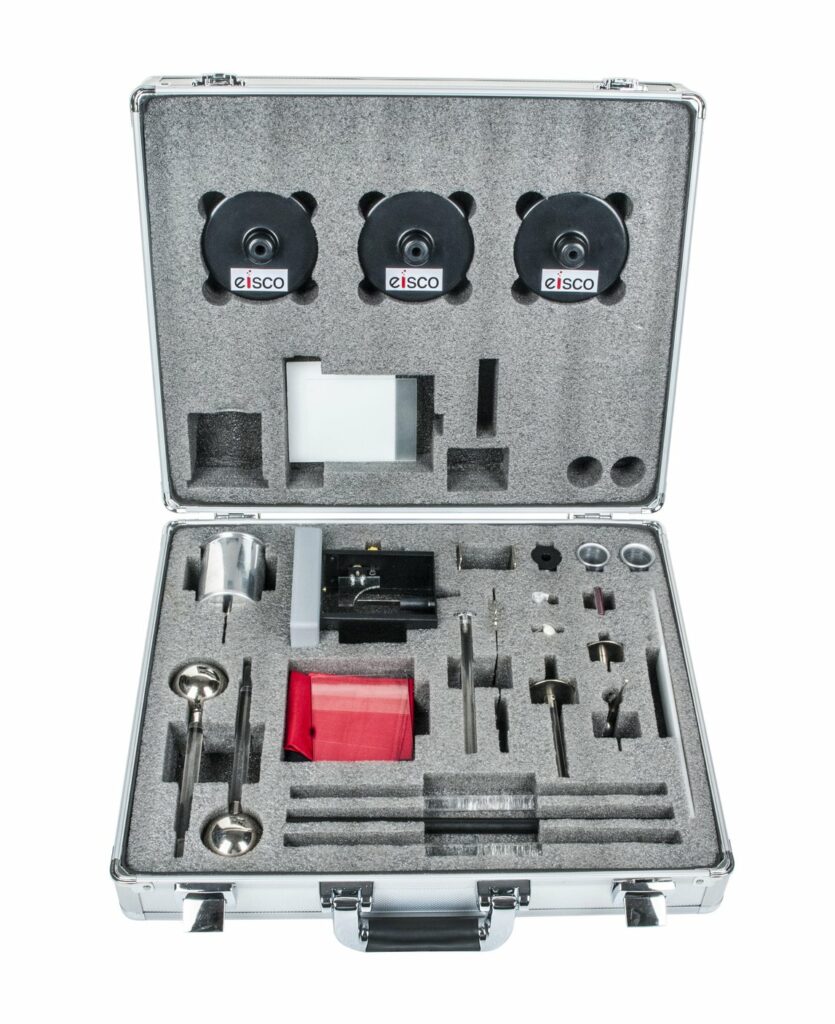 El kit de física Eisco Kit de Electrostatica 1 EIRQ04 viene con 26 componentes,